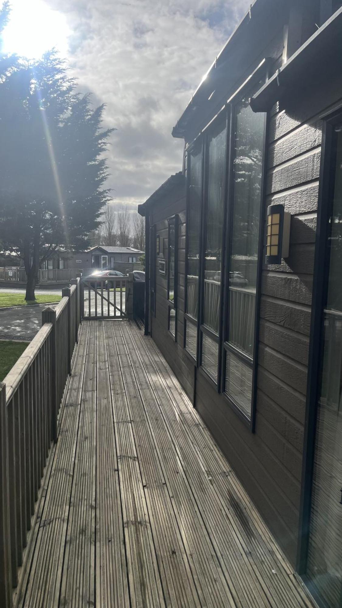 Pet Friendly 2-Bed Lodge Near Preston & Blackpool Екстер'єр фото